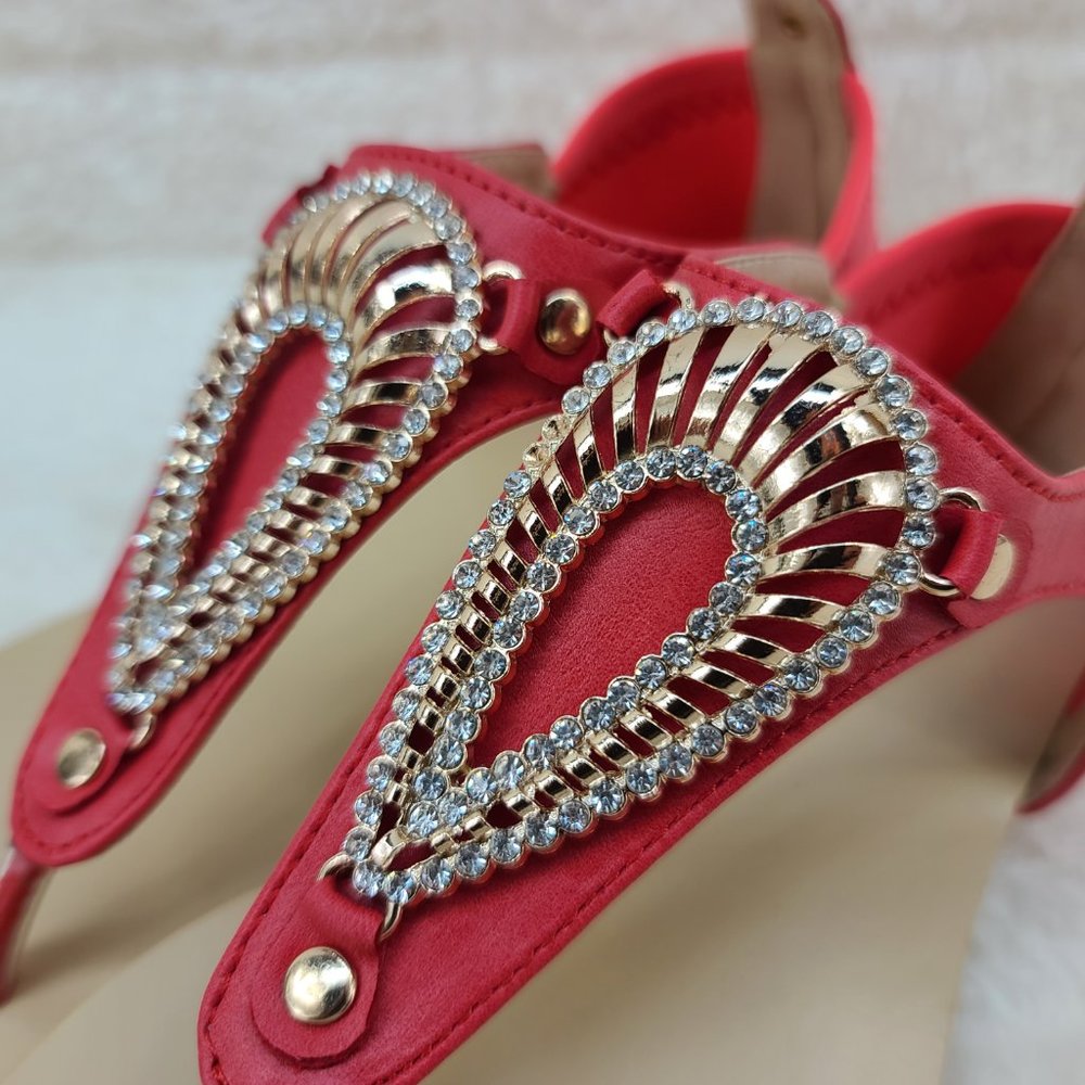 Red Summer Sandals With Rhinestone Toe Strap - Picture 4 of 7